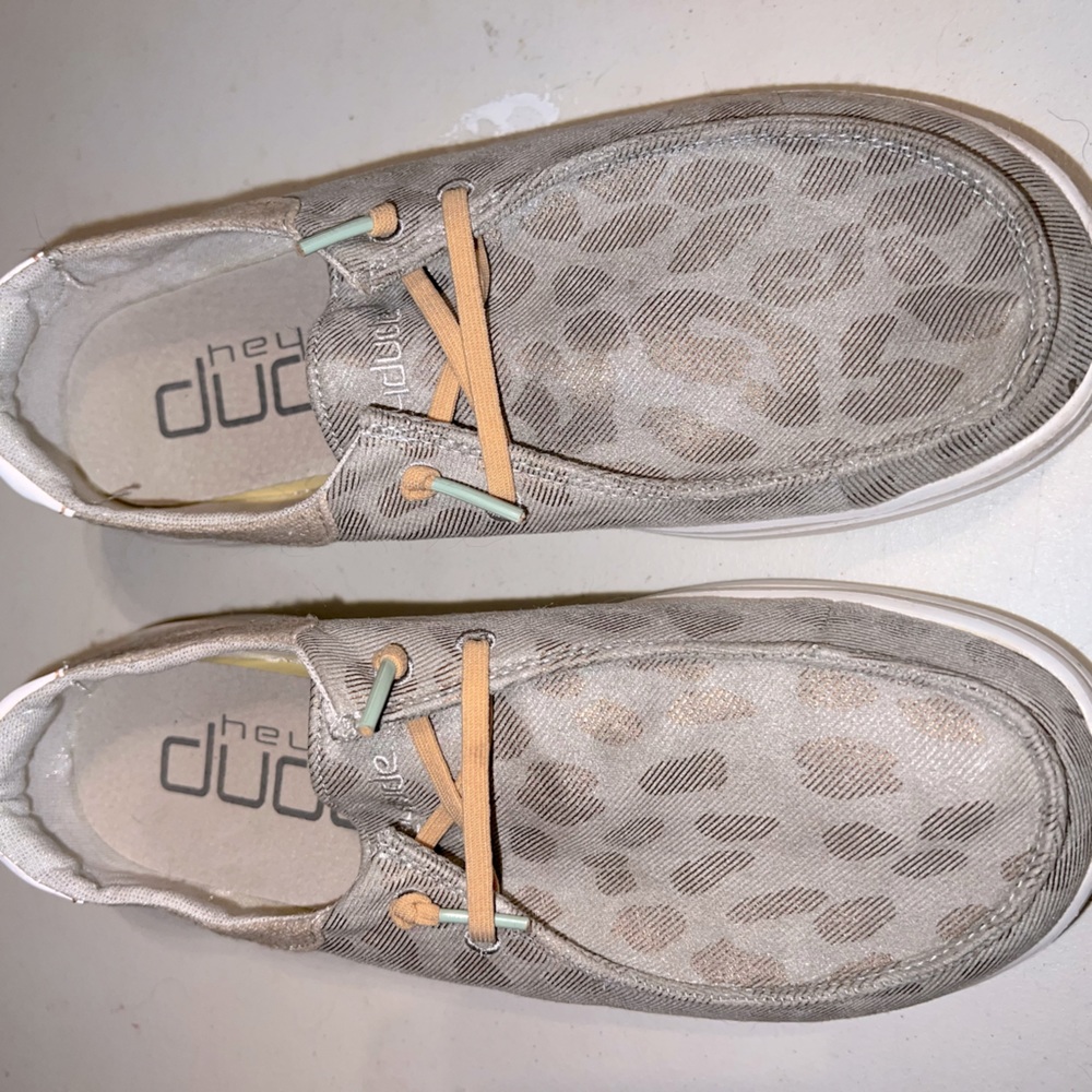 Size 8 Cheetah vans